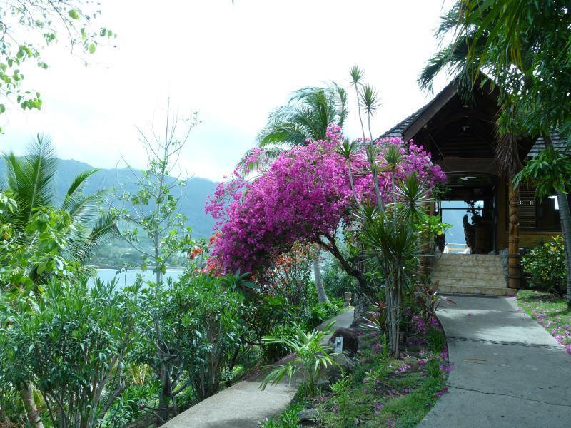 Nuku Hiva Keikahanui Pearl Lodge Екстериор снимка
